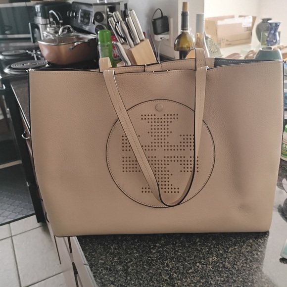 Tory Burch Perforated Logo Leather Tote Bag in Sand Dune - Picture 8 of 8